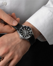 Load image into Gallery viewer, BULOVA Marine Star 98B465 Automatic