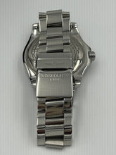 Load image into Gallery viewer, Breitling Avenger II GMT A32390. Selling in the store only or contact us.